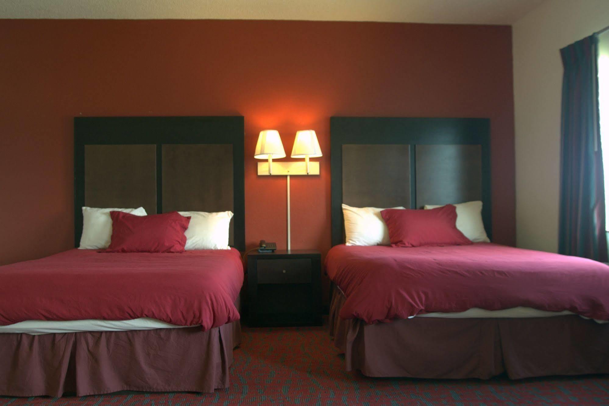 Sandalwood Studios & Suites Shakopee Buitenkant foto